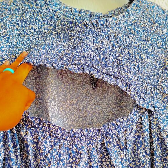 Old Navy Plus Size 4x Blue Yellow Floral Peephole Flutter Sleeve Top Blouse NEW - Picture 4 of 8